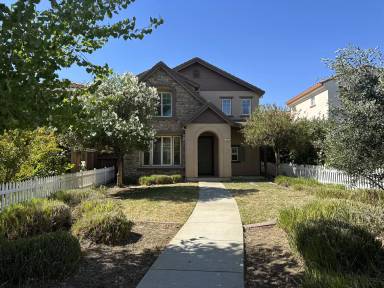 Main picture of 167 W Patio Ln