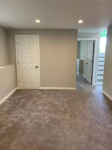 Main picture of 798 River Ave