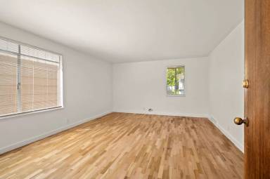 Main picture of 4835 Fauntleroy Way SW
