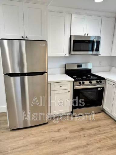Main picture of 231 Loma Ave