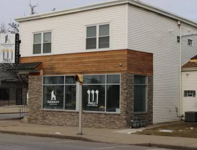 Main picture of 580 Amherst St