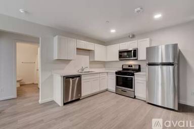 Main picture of 405 S 10th St