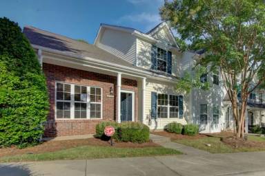 Main picture of 2572 Brackley Pl NW