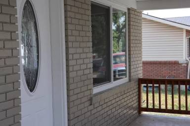 Main picture of 482 N Main St