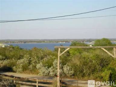 Main picture of 403 S Vista Dr