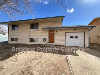 Main picture of 1755 Carmel Dr