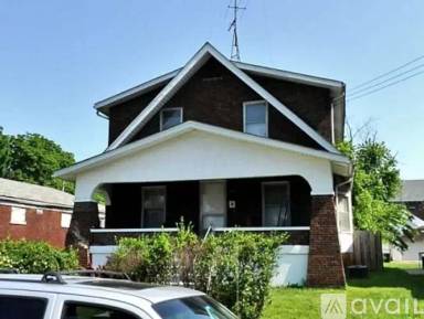 Main picture of 2529 Greenwood Ave