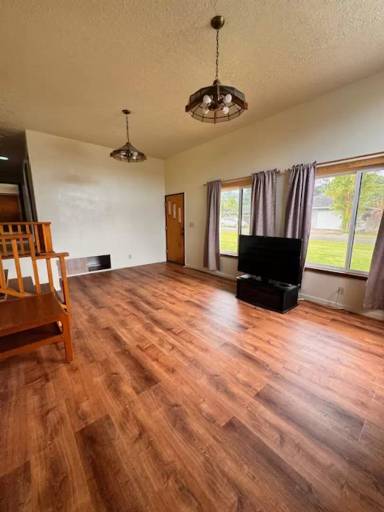 Main picture of 6997 Pomaikai St