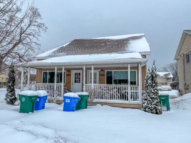 Main picture of 2214 Longyear Ave