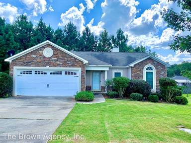 Main picture of 705 Lismore Dr