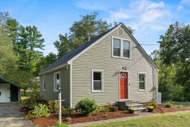 Main picture of 3 Providence Hill Rd