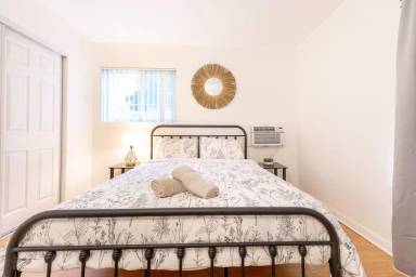 Main picture of 18647 Marimba St