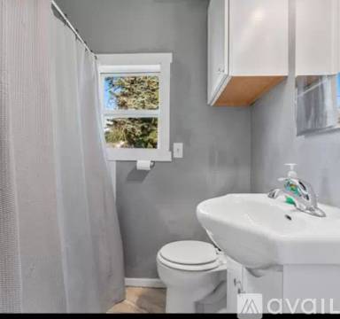 Main picture of 1116 N Linwood Ave