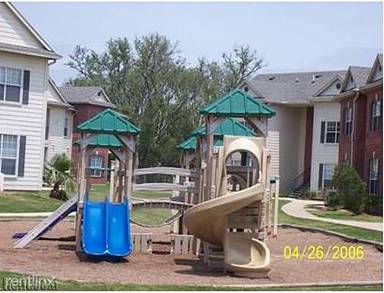 Main picture of Trinity Oaks Apartments Hitchcock