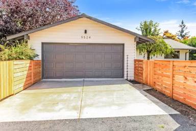 Main picture of 9524 15th Ave NE
