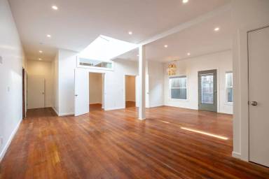 Main picture of 2928 Telegraph Ave