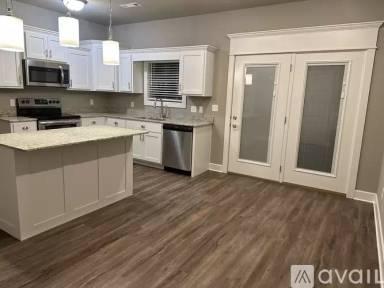 Main picture of 831 Pinnacle St
