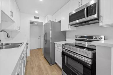 Main picture of 647 Orange Grove Ave