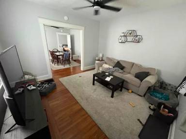 Main picture of 4407 Franklin Ave