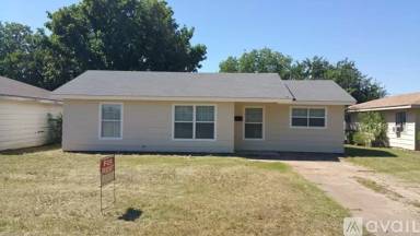 Main picture of 2947 Stearns Ave