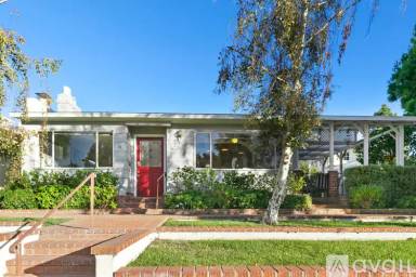 Main picture of 718 Orchid Ave