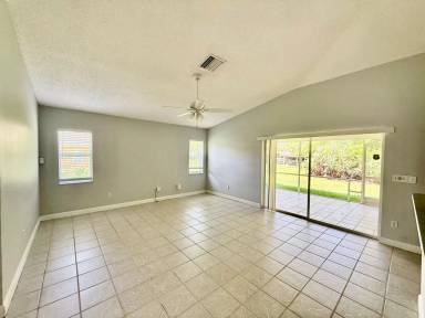 Main picture of 5707 Silver Oak Dr
