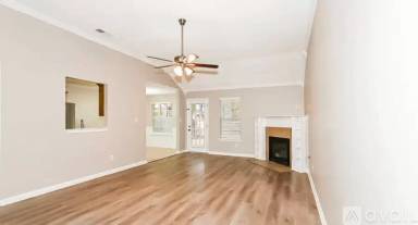 Main picture of 5713 Bedford Loop E