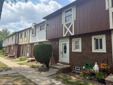 Main picture of 8445 Hickory Dr