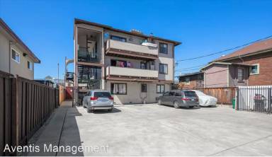 Main picture of 1729 E 15th St