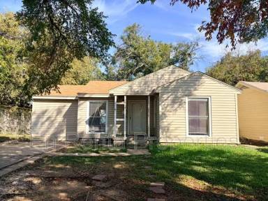 Main picture of 1116 Rice St
