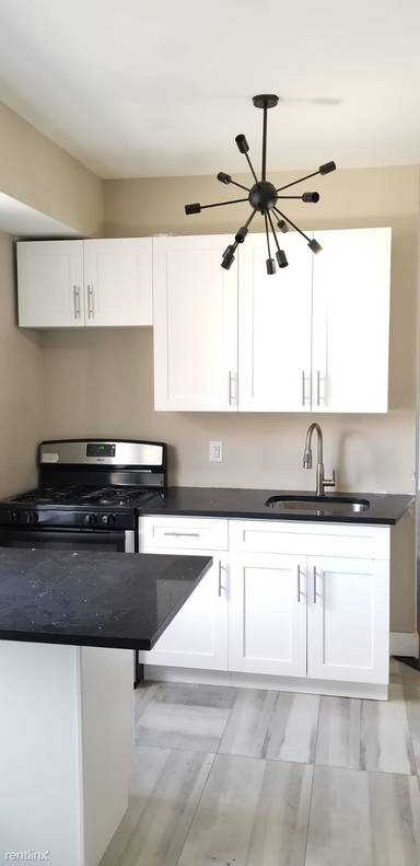 Main picture of 615 Bramhall Ave