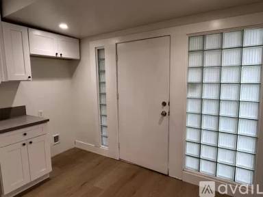 Main picture of 2709 N Arrowhead Ave