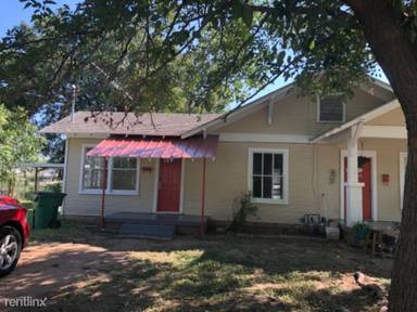Main picture of 309 E Nelson St