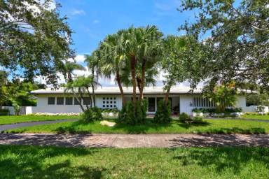 Main picture of 6600 Maynada St