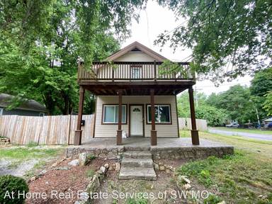 Main picture of 1937 N Benton Ave
