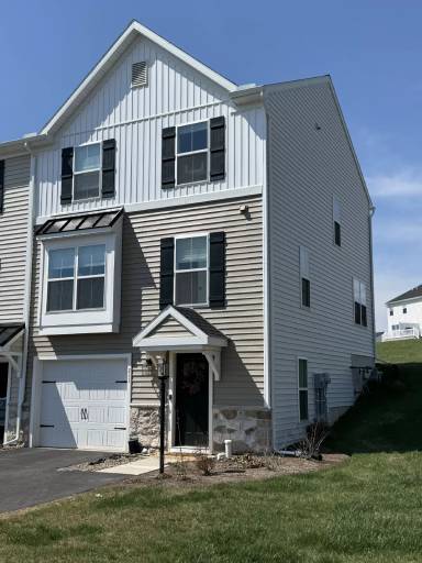 Main picture of 211 Magnolia Ln