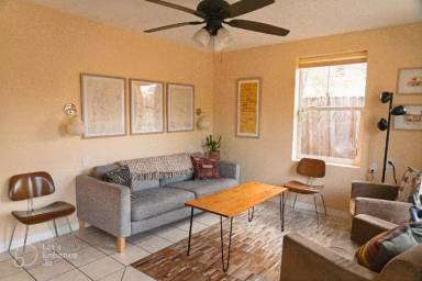 Main picture of 5015 Heflin Ln