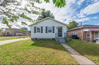 Main picture of 2810 Roanoke Ave
