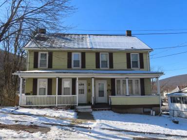Main picture of 126 S Allen St