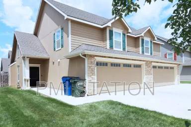 Main picture of 3169 Charlotte Ln