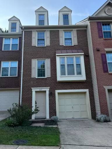 Main picture of 229 Yale Dr