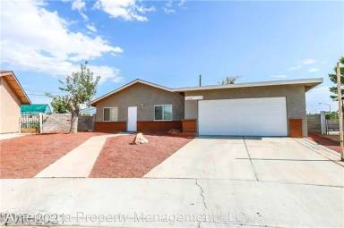 Main picture of 4570 Draga Pl