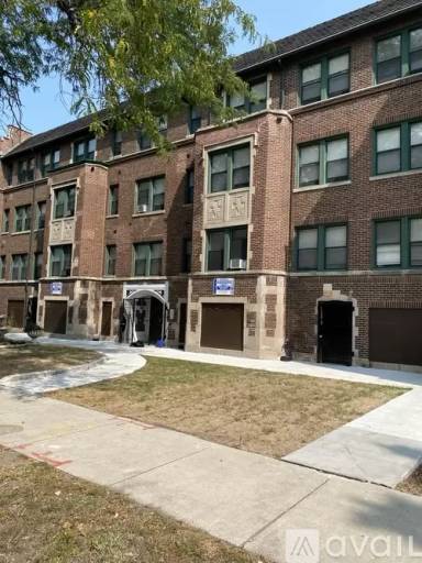 Main picture of 6700 S Clyde Ave & 2049-51 E 67th St Apartments