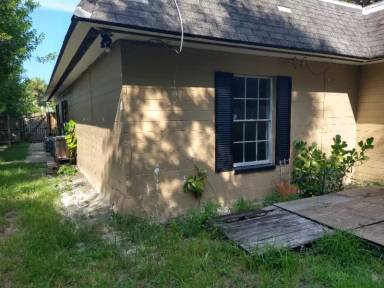 Main picture of 800 Donnelly Pl