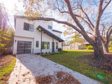 Main picture of 611 Gaylor St