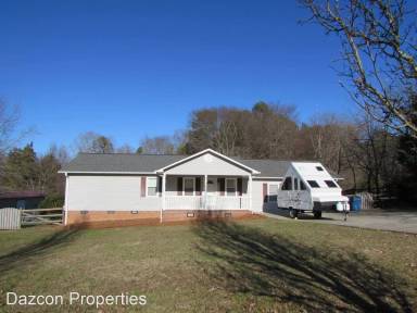 Main picture of 10630 Earnhardt Lake Rd