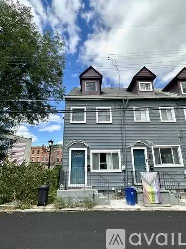 Main picture of 5231 Dresden Way