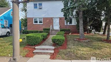 Main picture of 720 E 1st Ave