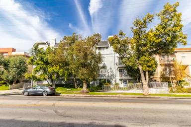 Main picture of 10845 Camarillo St