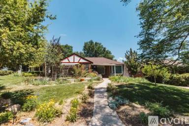 Main picture of 1220 Dahlia St